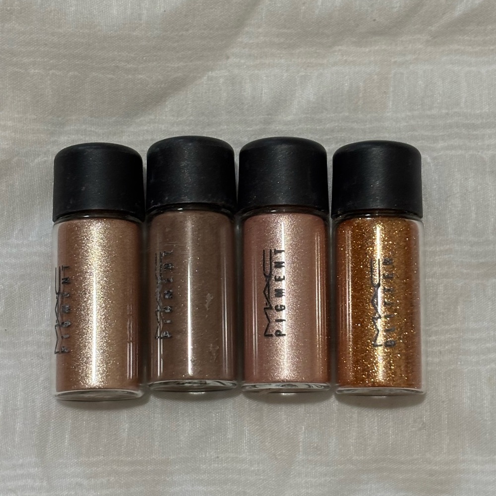 MAC Cosmetics Shimmering Eyeshadow Set - Gold and Brown Tones
